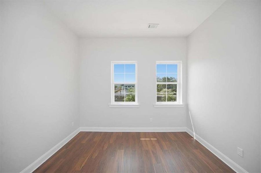 Spacious, unfurnished interior of a new home in , Atlanta (Image 25).