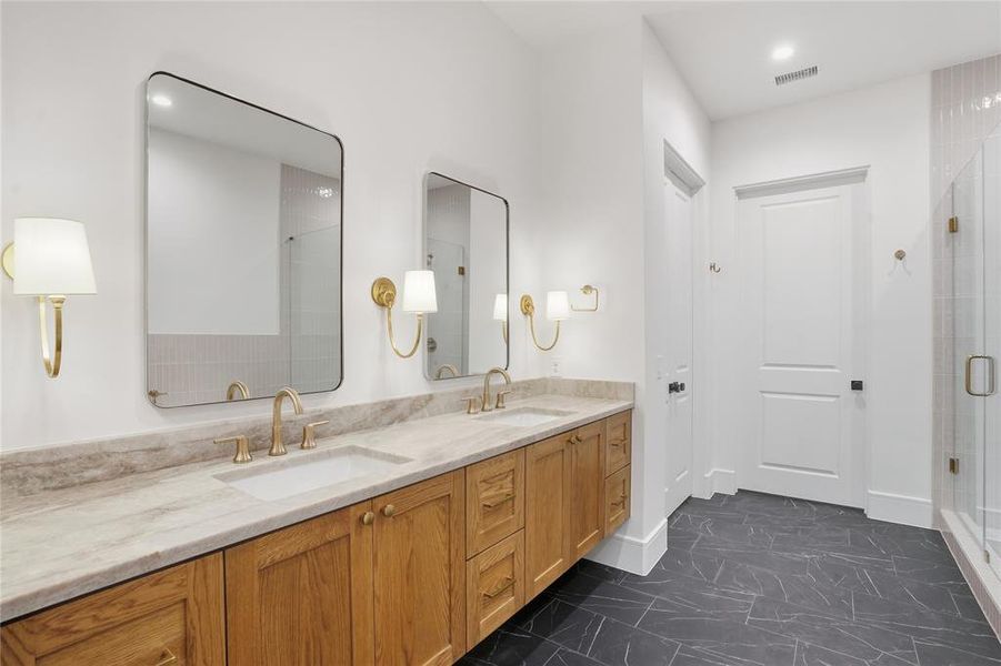 Furnished interior view inside a new home in , Irving (Image 10).