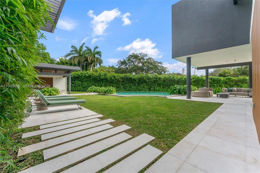 Exterior details and patio area of a home in , Pinecrest (Image 20).