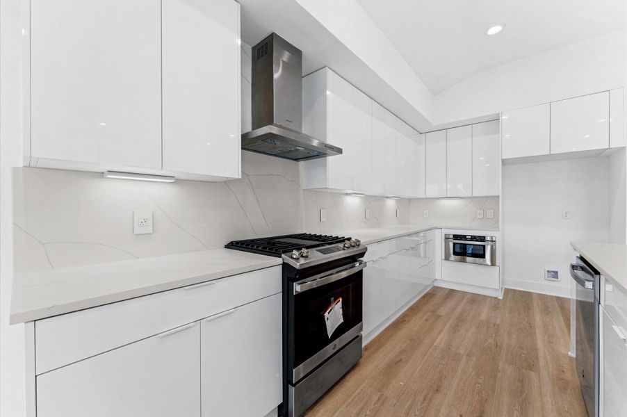 Furnished interior view inside a new home in , Missouri City (Image 4). Furnished interior view inside a new home in , Missouri City (Image 4).