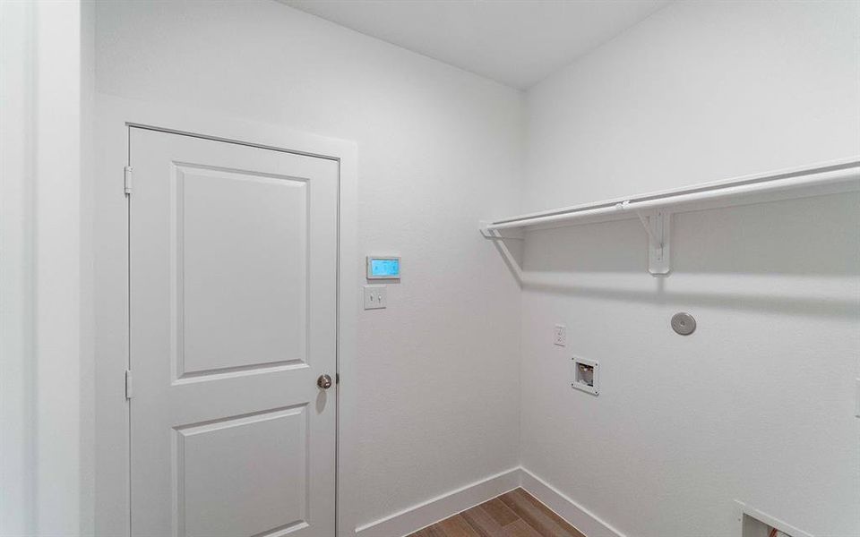 Spacious, unfurnished interior of a new home in River Ranch Meadows, Dayton (Image 13).