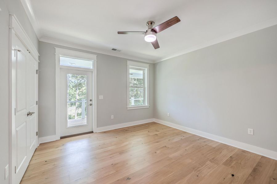 Spacious, unfurnished interior of a new home in , Mount Pleasant (Image 31).