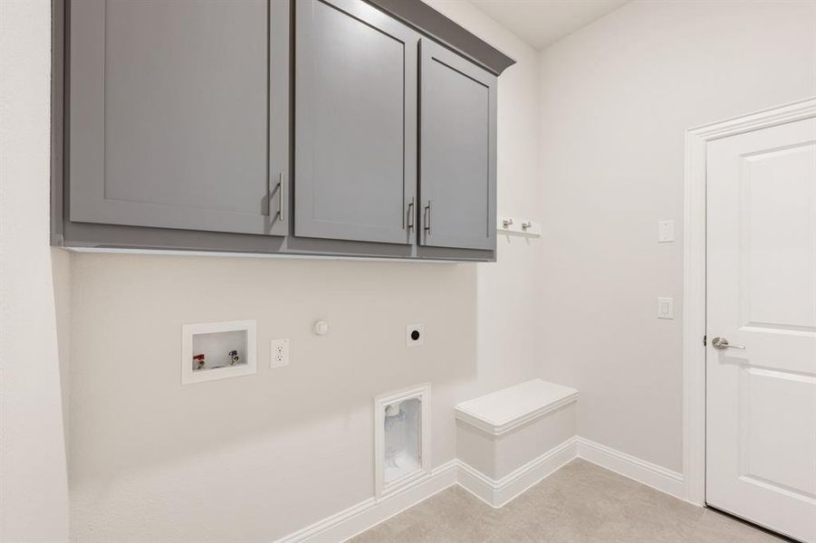 Furnished interior view inside a new home in Ridgepoint, Midlothian (Image 12).