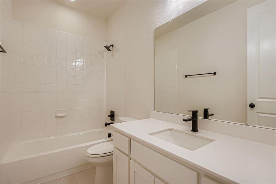 Furnished interior view inside a new home in Hillstead, Lavon (Image 9).