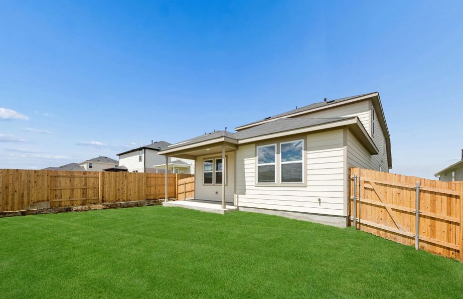 Exterior details and patio area of a home in Sunfield, Buda (Image 3).