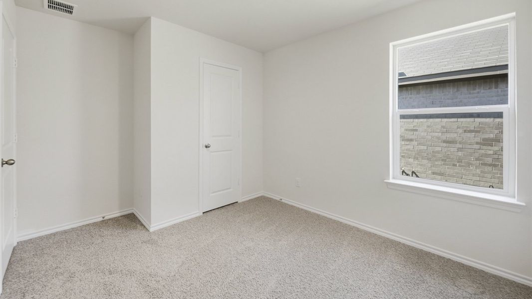Spacious, unfurnished interior of a new home in Wildwood, Royse City (Image 13).