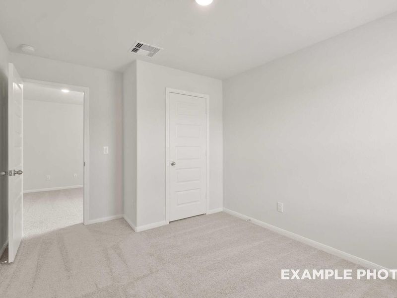 Spacious, unfurnished interior of a new home in Caney Creek Place, Conroe (Image 28).