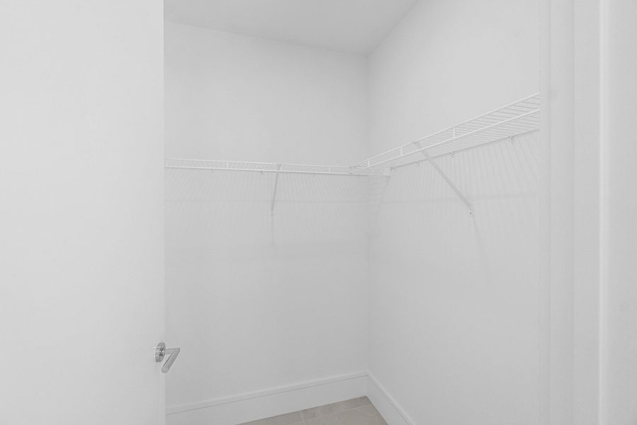 Bedroom 2 - Walk-in Closet