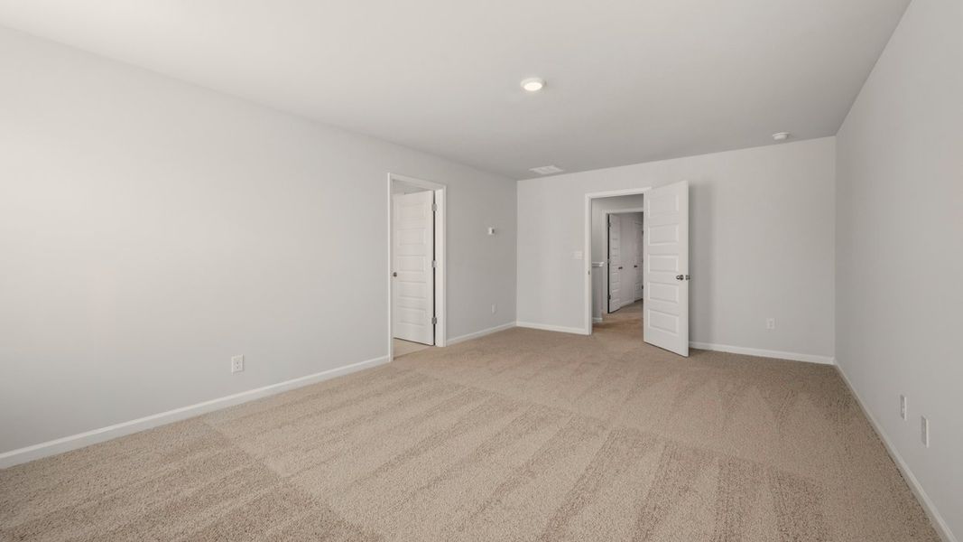 Spacious, unfurnished interior of a new home in Poplar Preserve, Newnan (Image 32).