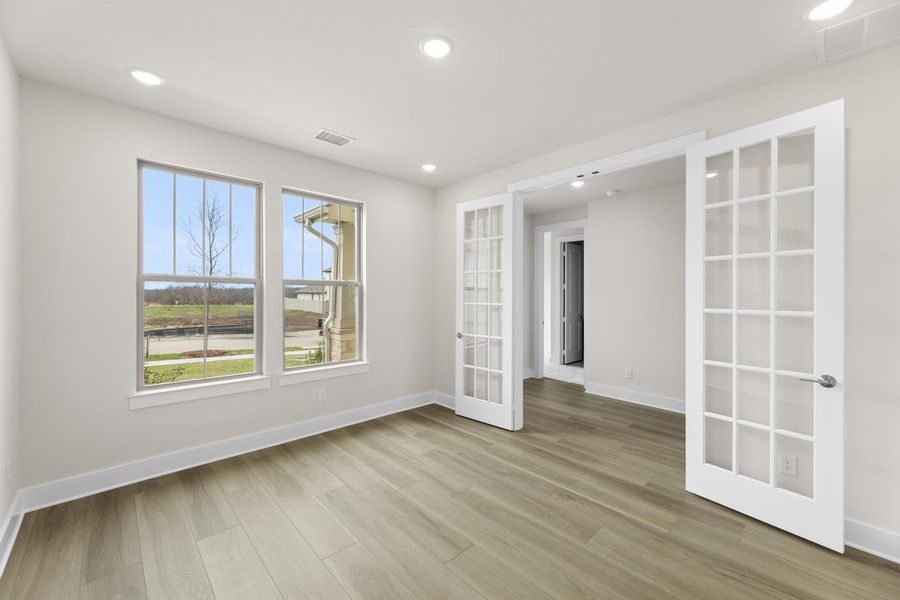 Spacious, unfurnished interior of a new home in Painted Tree, McKinney (Image 15). Spacious, unfurnished interior of a new home in Painted Tree, McKinney (Image 15).