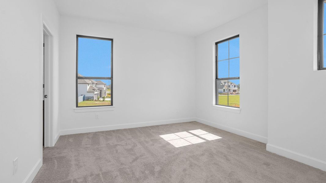 Spacious, unfurnished interior of a new home in Fulshear Lakes 80', Fulshear (Image 6).