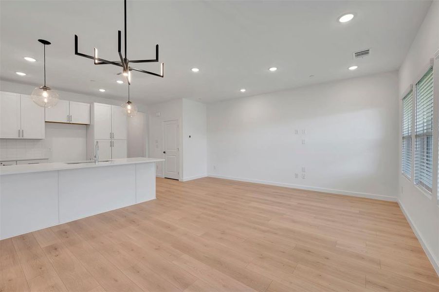 Spacious, unfurnished interior of a new home in Providence Commons, Providence Village (Image 22). Spacious, unfurnished interior of a new home in Providence Commons, Providence Village (Image 22).