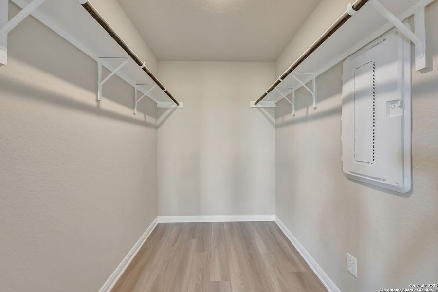 Spacious, unfurnished interior of a new home in Park Place, New Braunfels (Image 28). Spacious, unfurnished interior of a new home in Park Place, New Braunfels (Image 28).