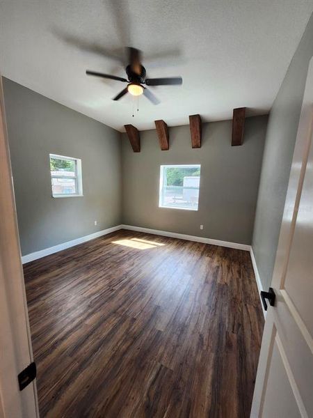 Spacious, unfurnished interior of a new home in , Hudson (Image 16).