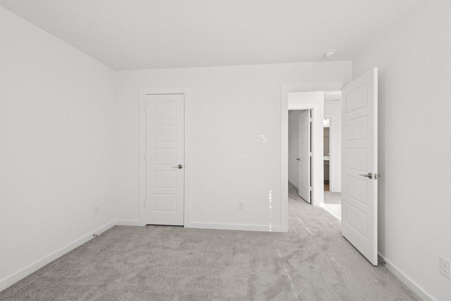 Spacious, unfurnished interior of a new home in Summerview, Fulshear (Image 15). Spacious, unfurnished interior of a new home in Summerview, Fulshear (Image 15).