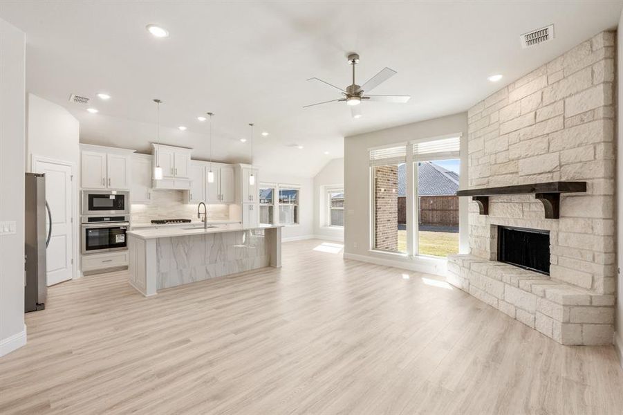 Furnished interior view inside a new home in Terracina, Rockwall (Image 6).