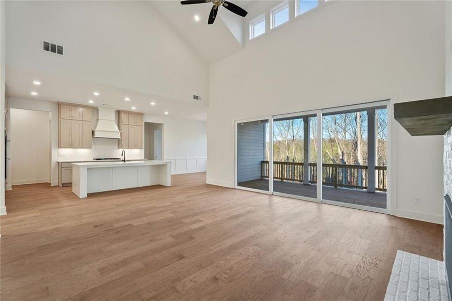 Spacious, unfurnished interior of a new home in Long Hollow Landing, Gainesville (Image 36). Spacious, unfurnished interior of a new home in Long Hollow Landing, Gainesville (Image 36).