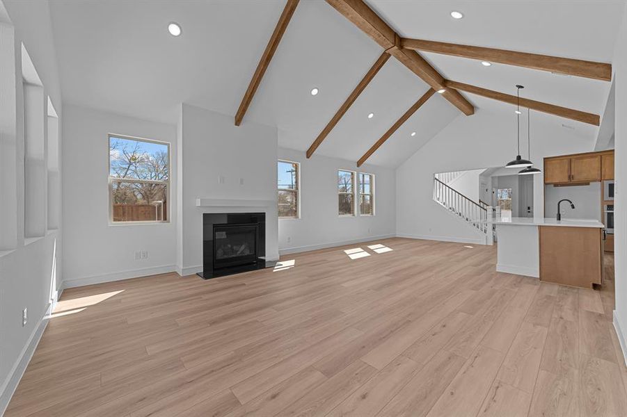 Spacious, unfurnished interior of a new home in Gateway Parks, Forney (Image 25).