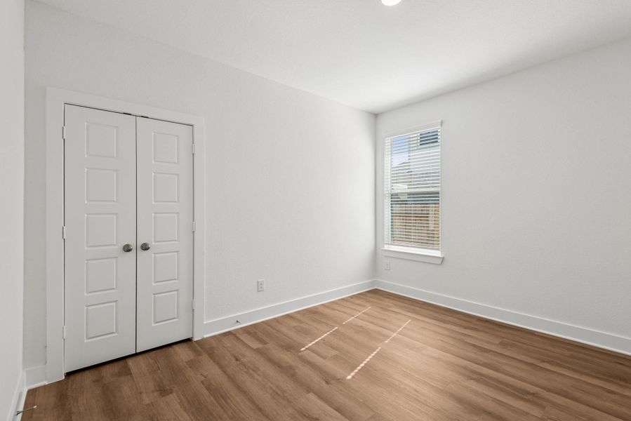 Spacious, unfurnished interior of a new home in Miller's Pond, Rosenberg (Image 14).