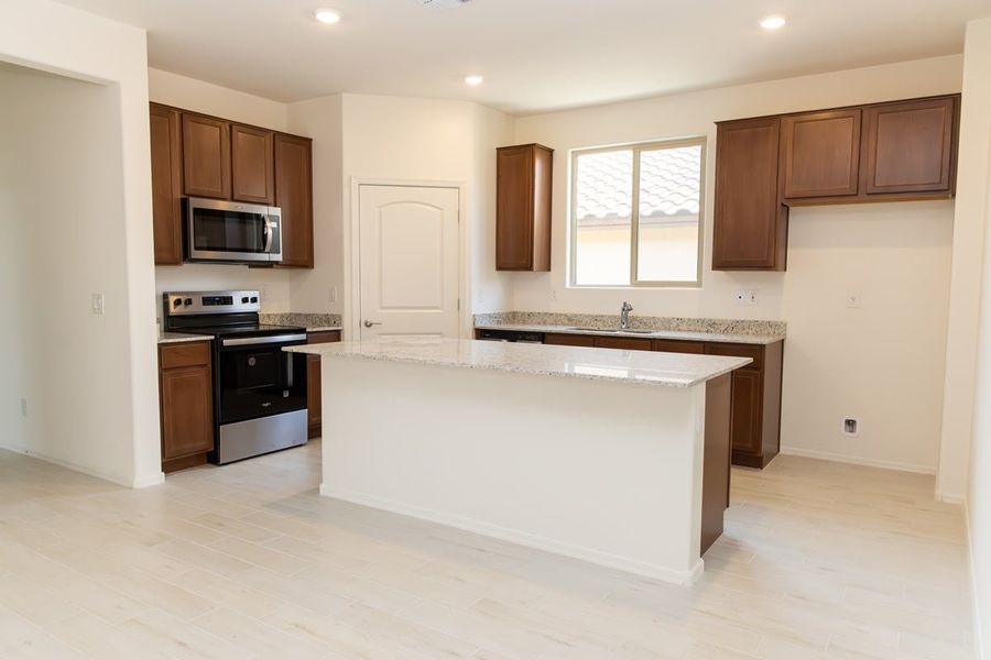Furnished interior view inside a new home in Vista Del Oro Reserve, Tucson (Image 3). Furnished interior view inside a new home in Vista Del Oro Reserve, Tucson (Image 3).