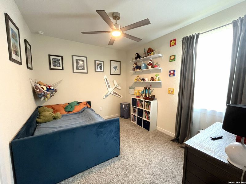 Furnished interior view inside a new home in , Seguin (Image 11).