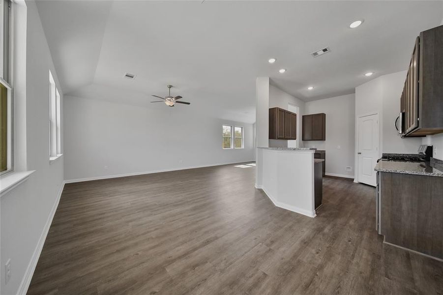 Image 7 of a home in Splendora Fields.