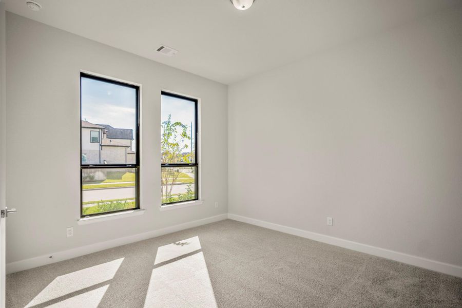 Spacious, unfurnished interior of a new home in Sienna 70' Lots, Missouri City (Image 47). Spacious, unfurnished interior of a new home in Sienna 70' Lots, Missouri City (Image 47).