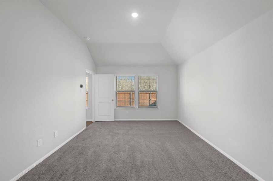 Spacious, unfurnished interior of a new home in ValleyBrooke, Mesquite (Image 37).