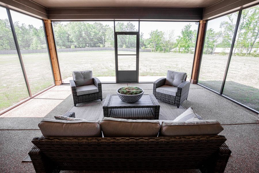 Representative exterior details of a home built from the Willow by Grant & Co in Manor at Hall Creek, Arlington (Image 44).