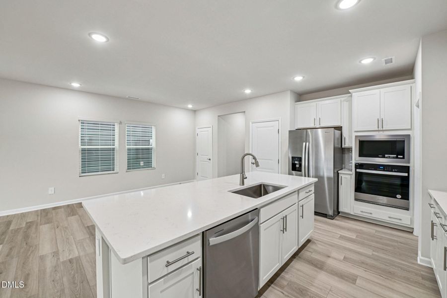 13-web-or-mls-Raleigh - Oak Manor - 928