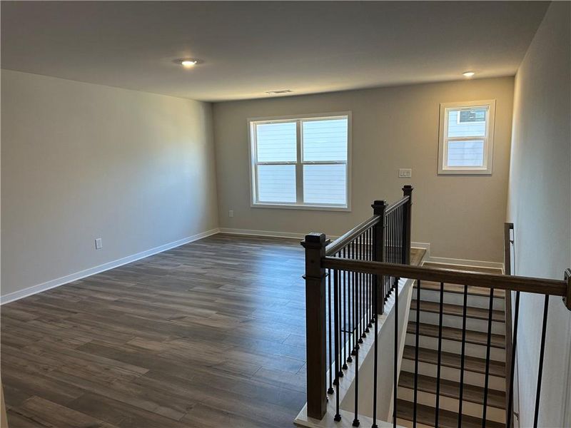 Spacious, unfurnished interior of a new home in Rosewood Lake Preserve, Hoschton (Image 20).