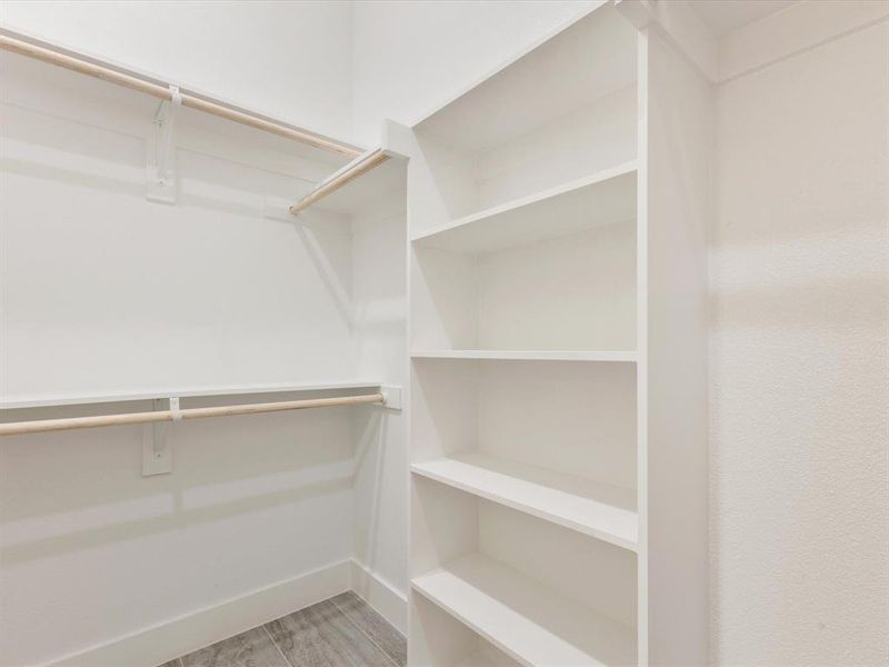 Spacious, unfurnished interior of a new home in , Dallas (Image 24).