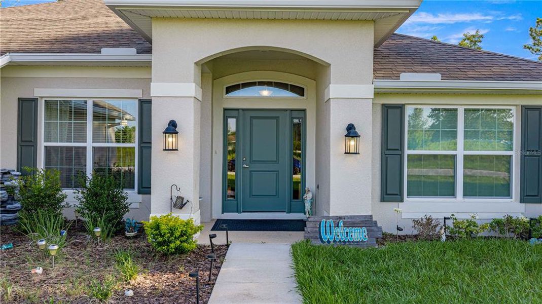 Exterior details and patio area of a home in , Ocala (Image 4). Exterior details and patio area of a home in , Ocala (Image 4).