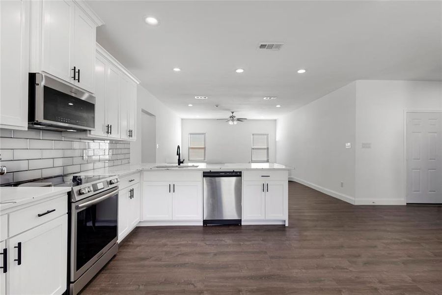 Furnished interior view inside a new home in , Greenville (Image 5).