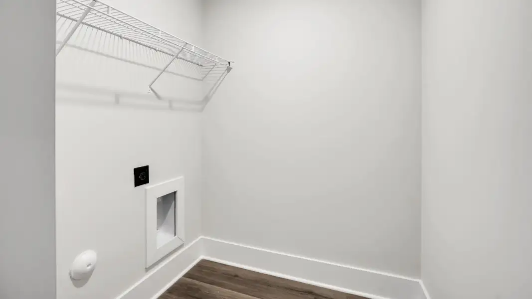 Spacious, unfurnished interior of a new home in Caspian Ridge, Richlands (Image 26).