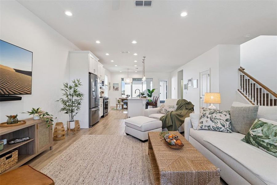 Furnished interior view inside a new home in , Winter Garden (Image 8).