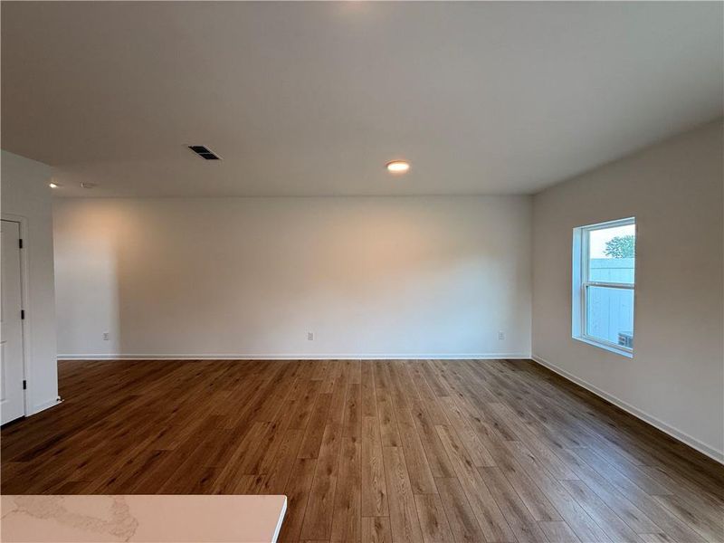 Spacious, unfurnished interior of a new home in Leydenview, Mableton (Image 22).