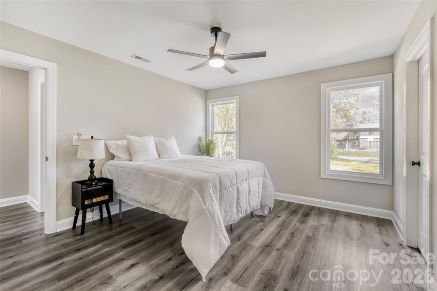 All bedrooms feature ceiling fans All bedrooms feature ceiling fans