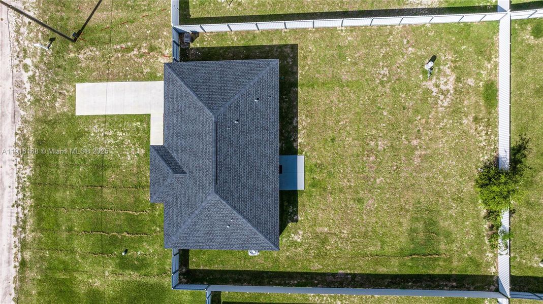 Image 33 of a home in .