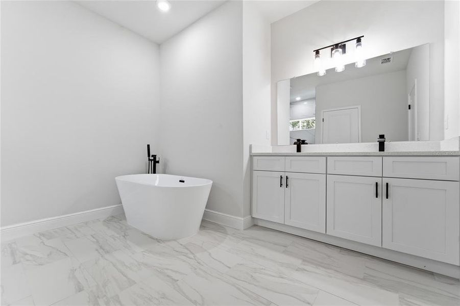 Furnished interior view inside a new home in , Dunnellon (Image 9).