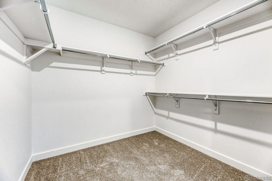 Spacious, unfurnished interior of a new home in Newlin Crossing, Parker (Image 9).