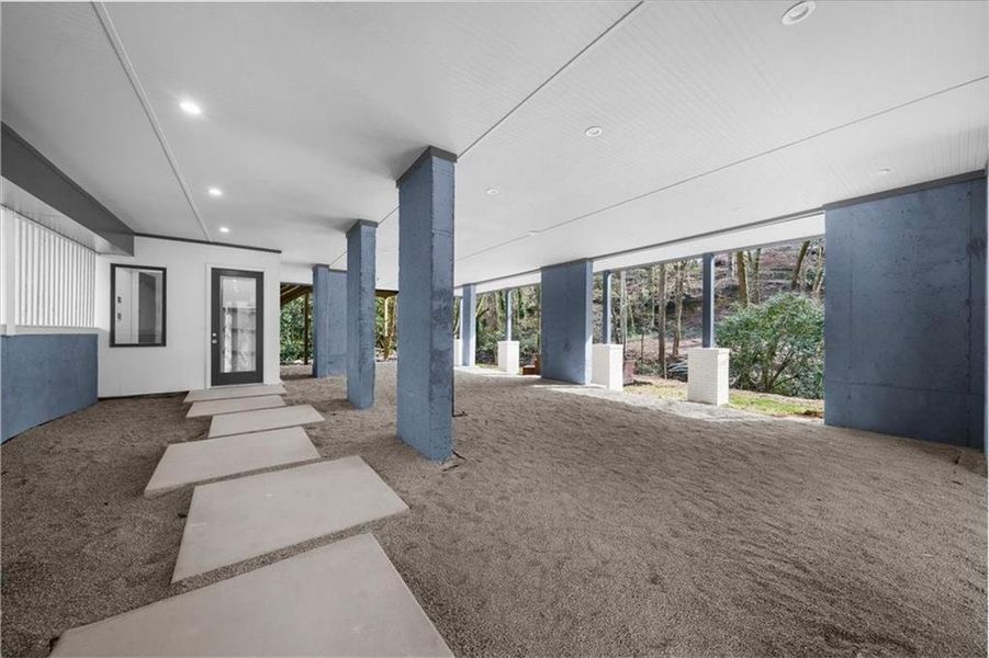 Image 97 of a home in .