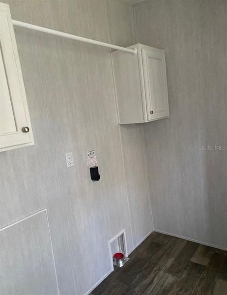 Spacious, unfurnished interior of a new home in , Webster (Image 12).