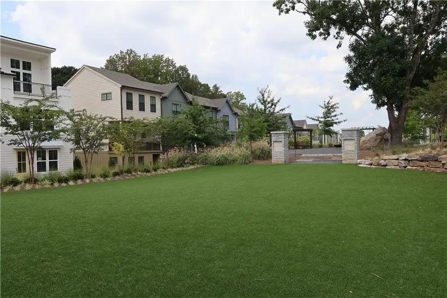 Image 29 of a home in .