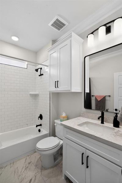 Furnished interior view inside a new home in , Fort Worth (Image 8).