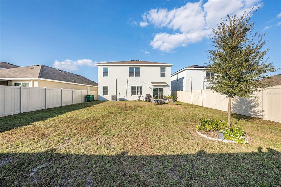 Exterior details and patio area of a home in , Wesley Chapel (Image 31).
