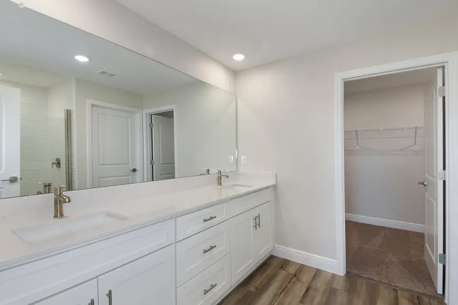 Furnished interior view inside a new home in Cherrywood Preserve, Ocala (Image 7).
