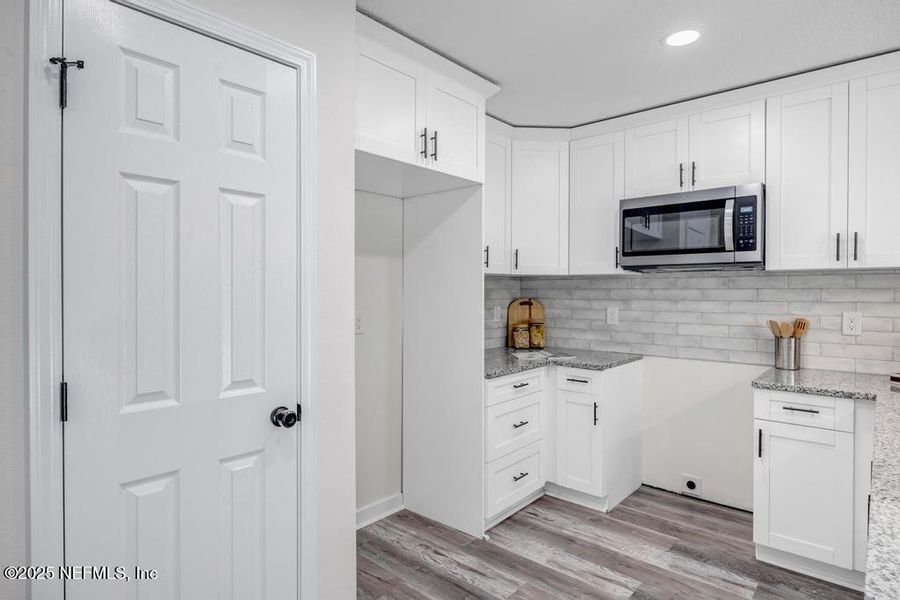 Furnished interior view inside a new home in , Jacksonville (Image 30).