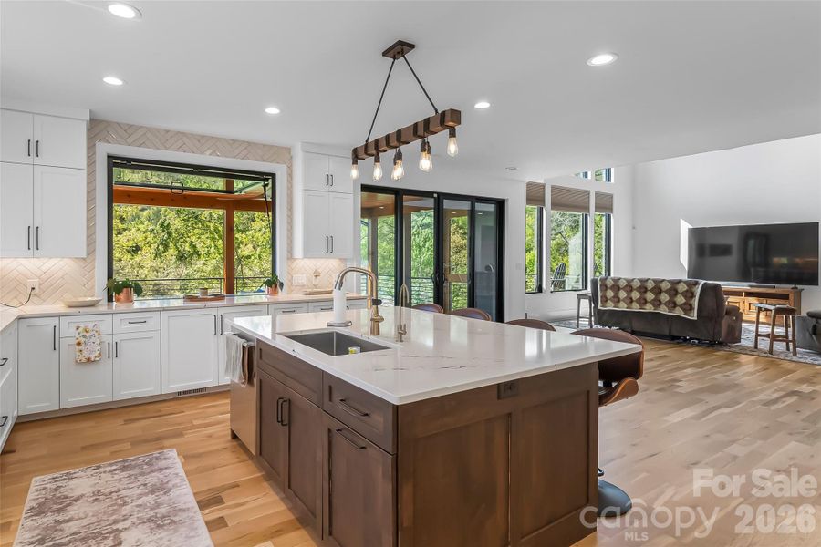 Furnished interior view inside a new home in , Marion (Image 11).