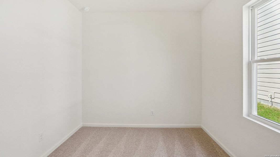 Spacious, unfurnished interior of a new home in Roosevelt Heights, San Antonio (Image 21).
